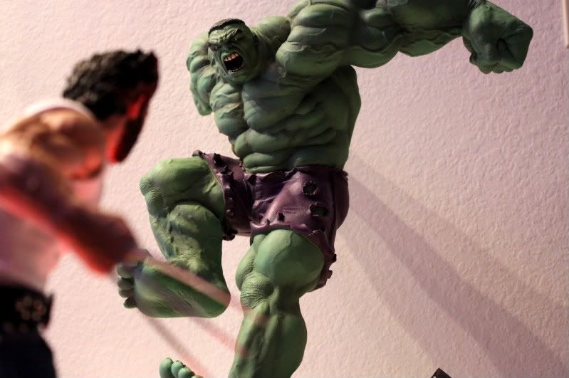 sideshow hulk comiquette